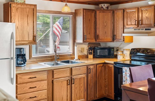 Bagley Cabin | Relaxing 2-Bedroom Cottage Getaway in Bagley, WI