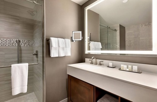 Berkeley Heights Hotel | Relaxing Stay in New Jersey! 2 Spacious Units w/Free Breakfast, Gym & Pool!