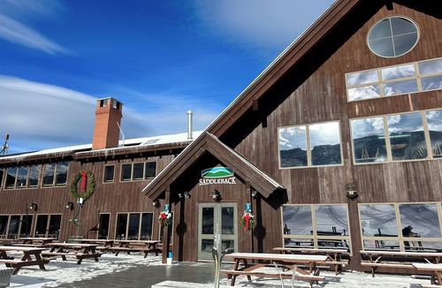 Rangeley Condo | Relaxing Ski-in/Ski-out Mountainside Getaway