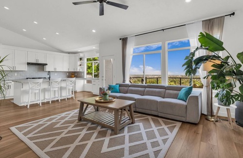 Draper House | Remodeled 4BDR Home with Valley Views & Hot Tub