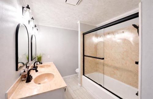 Mission House | Resort-Style Retreat w Pool Prime OP Location