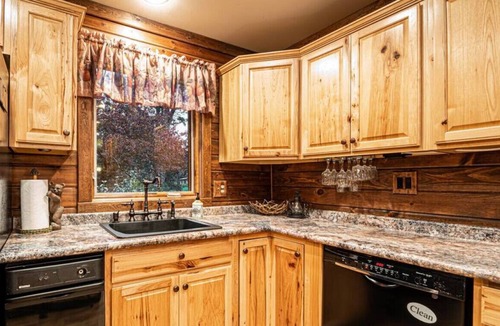 Cedar Run Cabin | River front paradise with in-home fireplace.