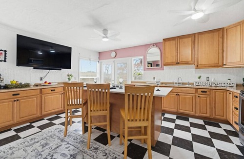 Historic Downtown Melbourne House | Riverfront Home with Guest House, Deck and Yard