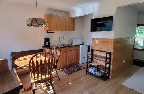 Poynette House | Riverfront Lodging. Beach, Boat, Fish, Hike. #1