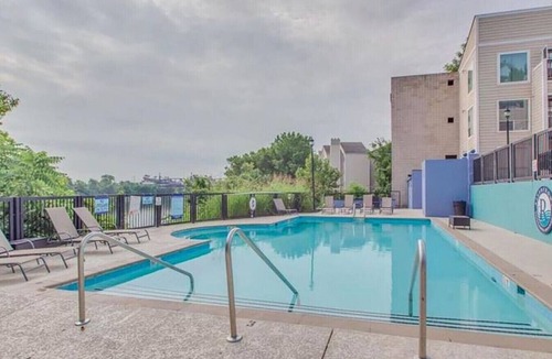 North Capitol Condo | Riverfront View near Downtown, Walk to Restaurants