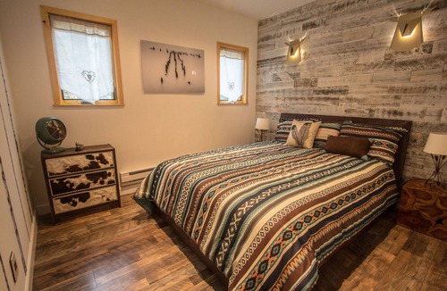 Jewett Apartment | Romantic Catskills Getaway- European style luxury apartment by the lake