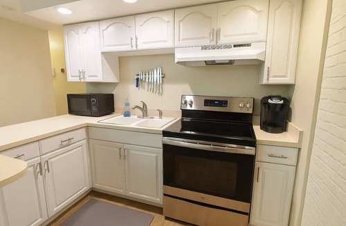 Cheyenne Meadows House | Romantic Nest-Enjoyable 1-bedroom bungalow in charming Colorado Springs