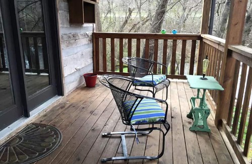 Townsend Cabin | Romantic Suite Rental with Wi-Fi near the Mountains of Tremont, Tennessee