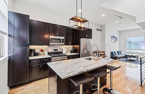 South Philadelphia Villa | Roof Deck Oasis Top Rated Airbnb near PENN & CHOP