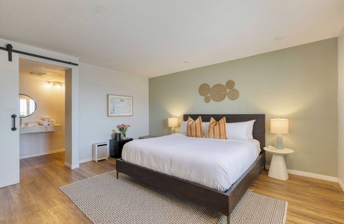 Diamond Crestview Hotel | Rooftop Ocean Views + Spa + Prime Laguna Beach Location | The Mara by AvantStay