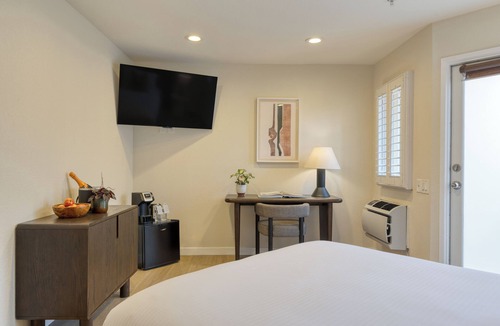 Diamond Crestview Hotel | Rooftop Terrace + Ocean Views | Pool + Hot Tub + Prime Laguna Location