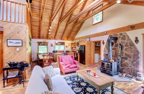 Denver Cabin | Rustic Retreat | Hike, Explore Charming Towns & Unwind
