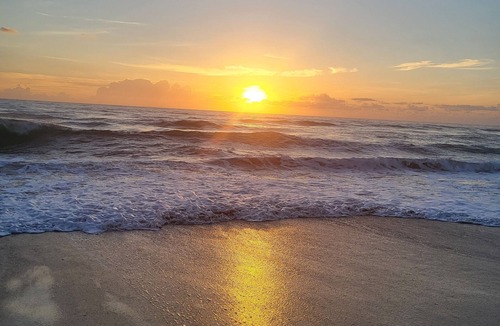 Melbourne Beach RV Rental | RV Site in Outdoor Resorts of Melbourne Beach just steps away from the ocean.
