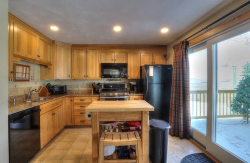 Rangeley Condo | Saddleback - White Birch 74 - GREAT ski-in/out
