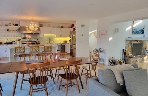 Noyack House | Sag Harbor - Beautiful 5BR, 3.5BR home with heated pool, wooded private backyard