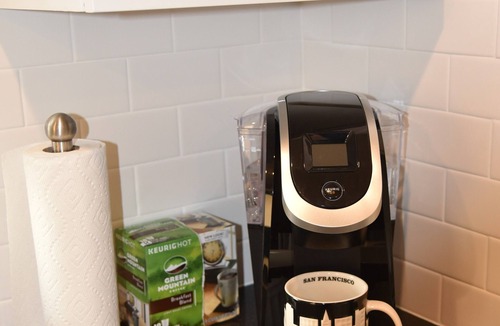 Lower Avenues Apartment | SALT FRANCISCO - SPACIOUS AVENUES CHARMER NEW VRBO 5 STAR FAVORITE OTHER SITE