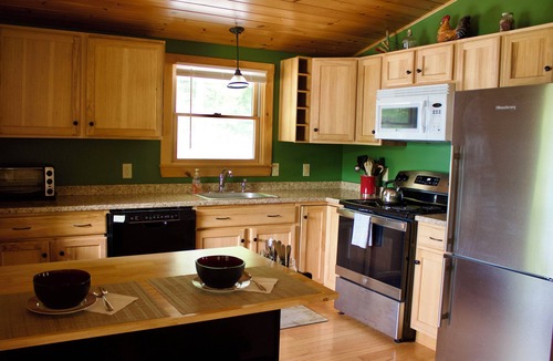 Hanover House | Sandy Waterfront Cabin on Howard Pond - 12 minutes to Sunday River Ski Resort