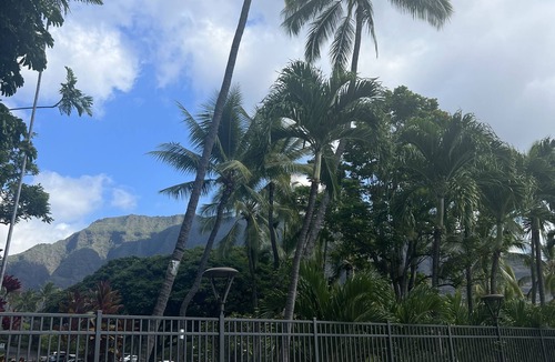 Makaha Apartment | Scenic mountain & ocean views in West Oahu! Fully furnished 2 BR vacation fun!
