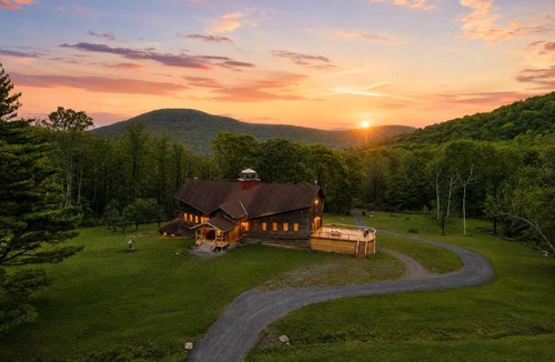 Willow House | Secluded 200 Acre Estate Pool Catskills