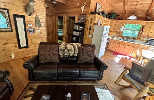 Unaka Cabin | Secluded Creekside Cabin Fire Pit Trout Fishing Pet Friendly