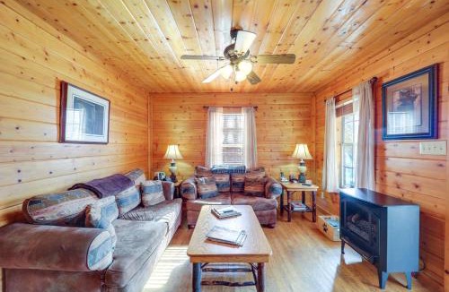 Apple Ridge House | Secluded Lenoir Cabin: 4 Mi to Dtwn Blowing Rock