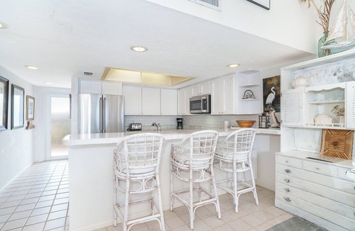 Palm Island Villa | Sensational view of the Gulf in this 3BR villa C2124B