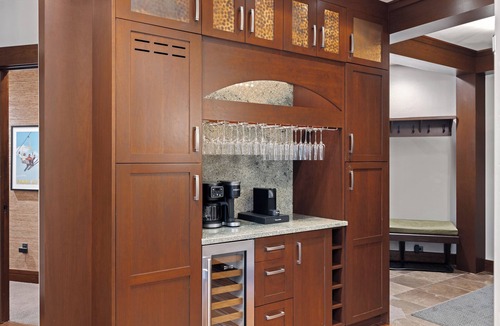 Empire Pass Condo | Ski-In/Out Deer Valley 3BR Luxury Condo Gym Hot Tub Deck Stunning Views
