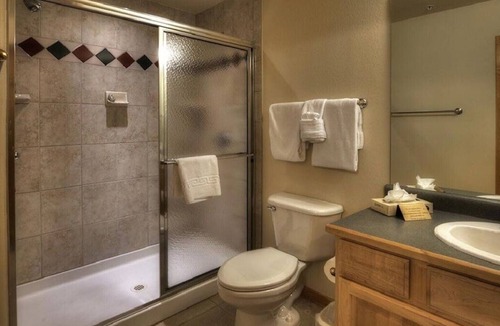 Four O'Clock Hotel | Ski In/Ski Out Resort Condo Resort Condo - Studio - Grand Timber Lodge