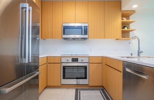 Ala Moana Condo | Sky Ala Moana 2307: 1 BR, 1 BA Condominium in Honolulu, Sleeps 4