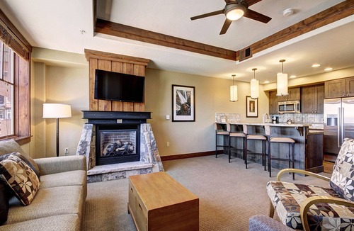 Peak 8 Condo | Slopeside At Base Of Peak 8, Sleeps 6! 1 Bedroom Condo by RedAwning