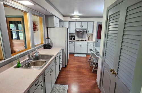 Crivitz House | Snowmobile Sanctuary in the Charming Village of Crivitz