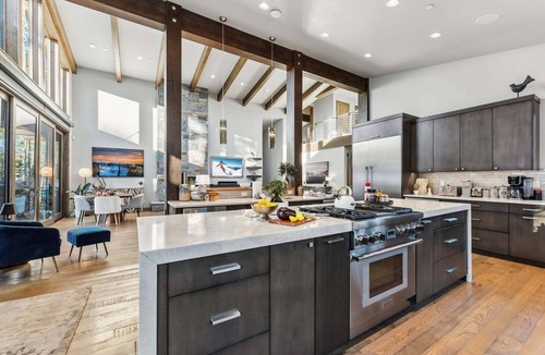 Peak 8 Ski Chalet | ✨ Soltierra 🏔️ Breck Peak 8 🎿 Ski-In 💦 10-Person Spa 🛏️ 13 Beds