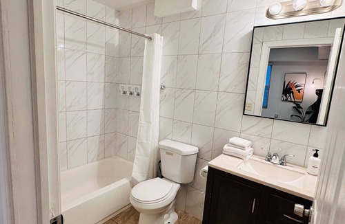 Chinatown Apartment | Sosuite | Arcade 2BR Apt w/W/D