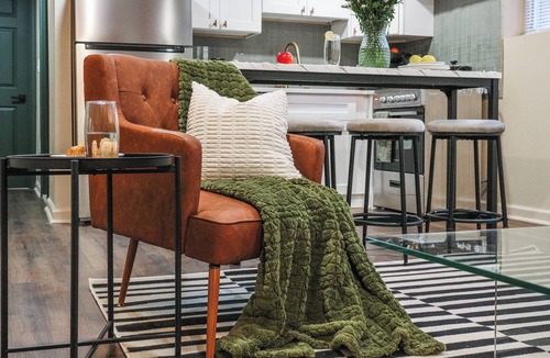 Wynnefield Heights Apartment | Spa Bath 20 Min to Lincoln Financial Field + Dedicated Parking + City Access