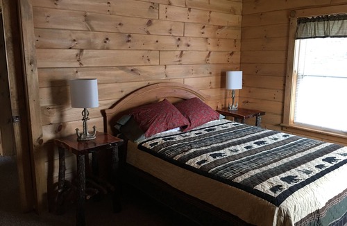 Inlet Cabin | Spacious 2br w/custom Adirondack craftsmanship