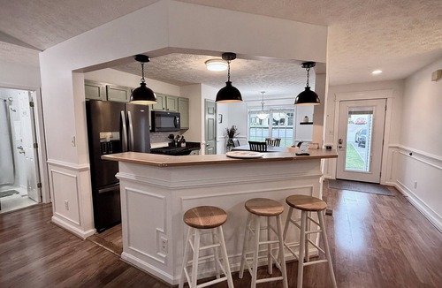 Sugar Hill House | Spacious 3 bedroom 2 bathroom house in fantastic Sugar Hill with AC