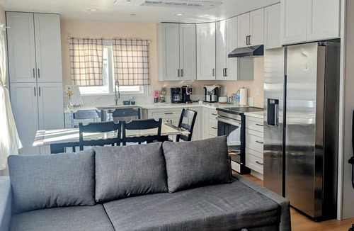 Alhambra House | Spacious 3-bedroom house in Beautiful Alhambra