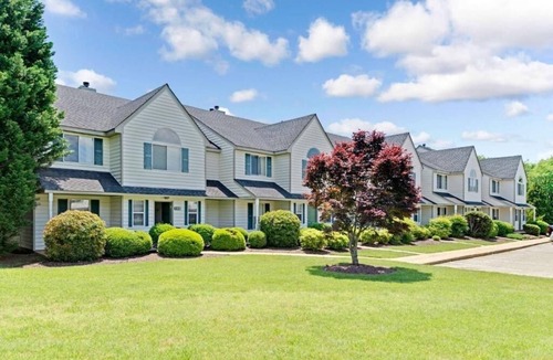 Berkeley House | Spacious 3-bedroom Powhatan Resort Townhome in peaceful Williamsburg, VA