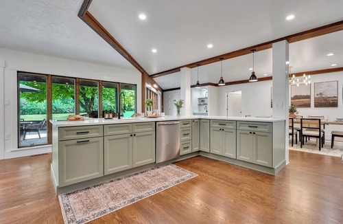 Rexmont House | Spacious 5-bedroom estate in wonderful Lititz with AC, WiFi