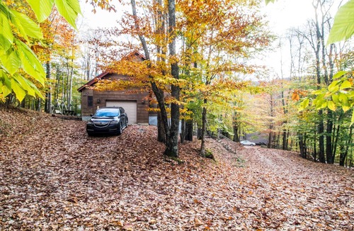 Charter Hills House | Spacious Beech Mountain Cabin with Hot Tub and optional Golf Access