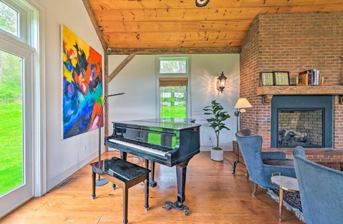 Great Barrington House | Spacious Berkshires Retreat about 3 Mi to Skiing!