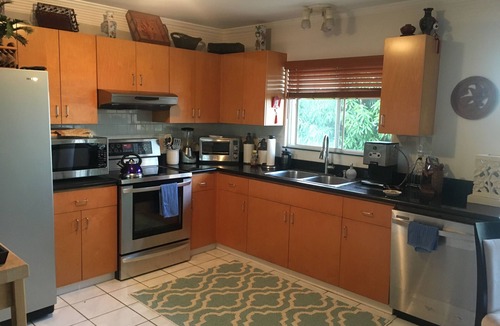 Maunalani Heights House | Spacious Family Home With Gorgeous Sunset Views of Diamond Head