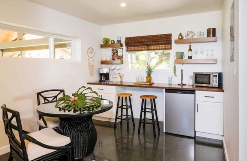 Makawao Apartment | Spacious Hawaiian Cottage Suite in the Upcountry of Maui!