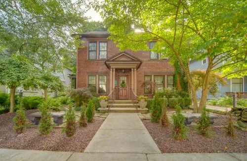 Jamestown House | Spacious Jamestown Home Near Nat'l Comedy Center!