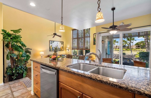 Waikoloa House | 🏖️Spacious Top-Floor Villa with Stunning Views — Walk to A-Bay, Dining & Shops!