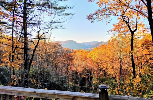 Rosman House | Spectacular mountain views, waterfalls, hike, bike, kayak at your doorstep!