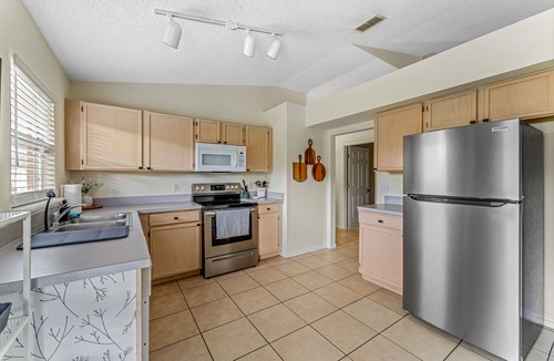 Clear Creek House | Splash Retreat: Near Disney Parks! Heated pool option!