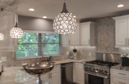 Melbourne House | Sprawling 5bd/3ba Pool Spa Chef Kitchen Dntn Melb USSSA