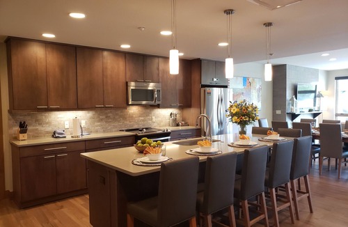 Peak 8 Condo | SPRING BREAK- SLOPESIDE Luxury Ski-in/Ski-out- Grand Colorado Peak 8 - SLEEPS 16