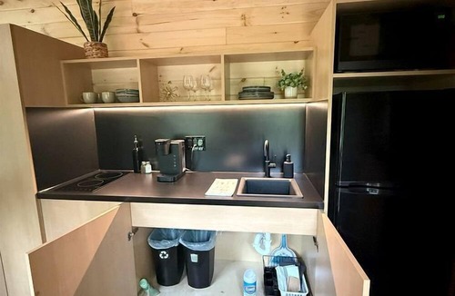 Quakertown Cabin | Spruce: Tranquil Modern Family Tiny Home Pod with 300-Acre Forest Views near Quakertown, Pennsylvania